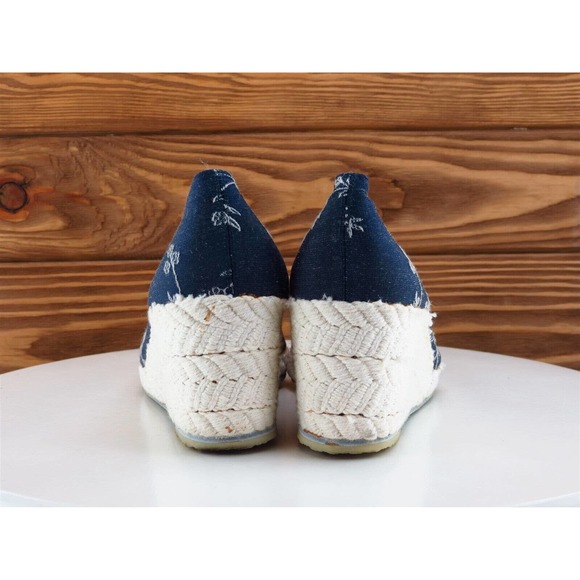 Evan Picone Size 6.5 Peep Toe Heel Blue Fabric M Width - Picture 7 of 10